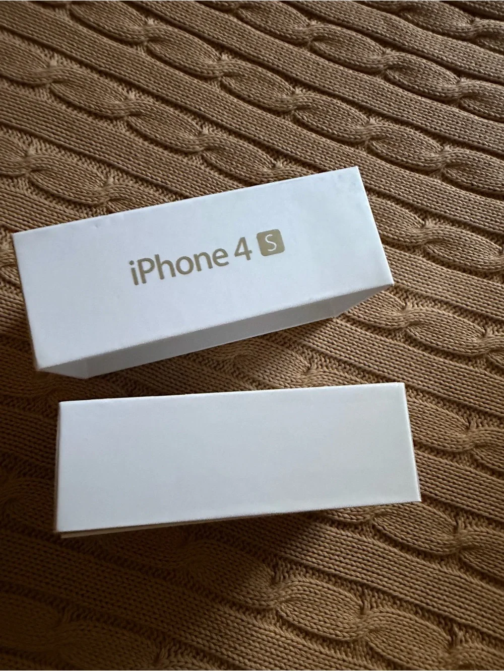 Apple iPhone 4S original box